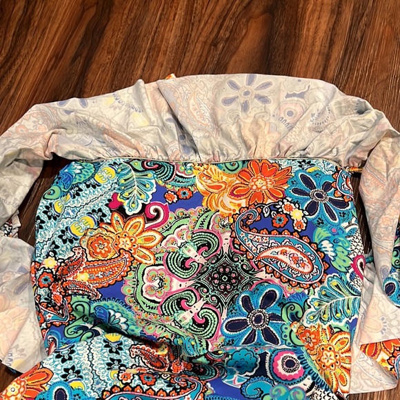 Rod Bleu Beattie Paisley Off the Shoulder - Picture 15 of 16